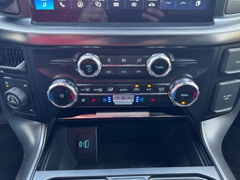 Used 2024 Ford F150 Lariat AWD/4WD image 25