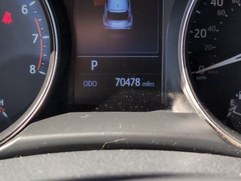 Used 2019 Toyota C-HR Limited image 20