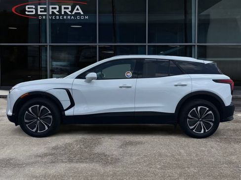 Used 2024 Chevrolet Blazer EV LT AWD/4WD image 2