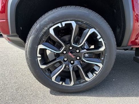 New 2026 GMC Canyon Denali AWD/4WD image 9