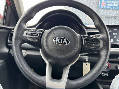 Used 2020 Kia Rio S image 11
