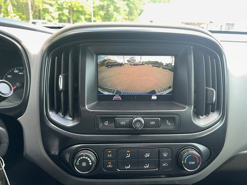 Used 2021 Chevrolet Colorado W/T w/ Custom Special Edition RWD image 17