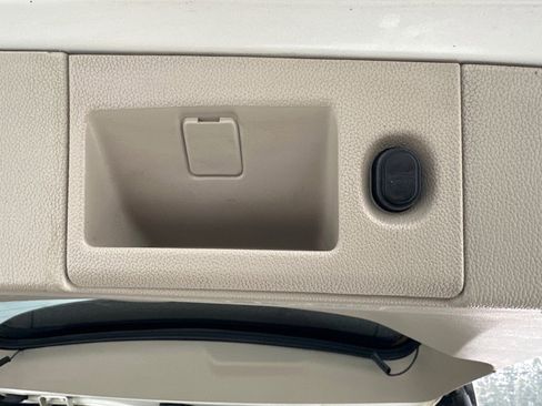 Used 2015 Cadillac Escalade ESV Premium image 28