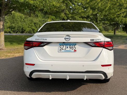 Used 2020 Nissan Sentra SV FWD image 3
