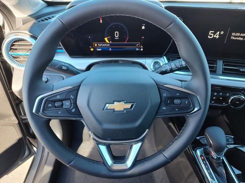 New 2026 Chevrolet Trax LT w/ Driver Confidence Package image 10