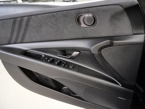Used 2022 Hyundai Elantra N FWD image 31
