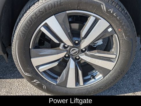 Used 2026 Nissan Rogue SL AWD/4WD image 11