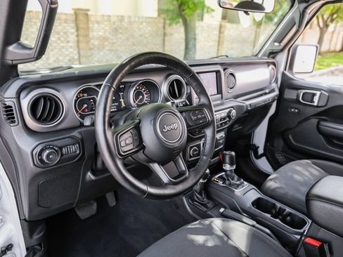 Used 2021 Jeep Wrangler Unlimited Sport AWD/4WD image 26