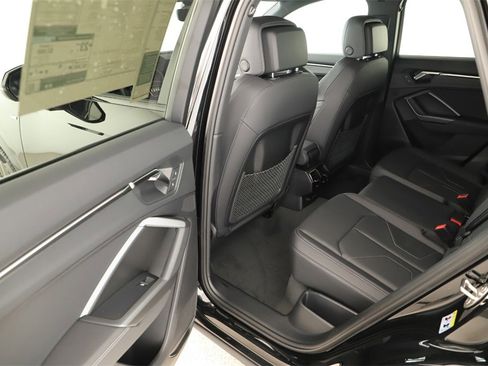 New 2025 Audi Q3 2.0T Premium image 27