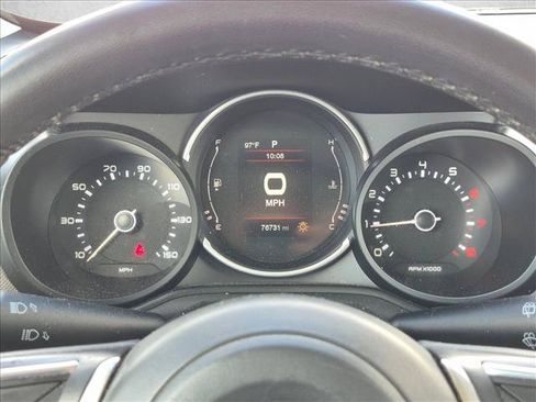 Used 2018 FIAT 500L Pop w/ Premium Group FWD image 3