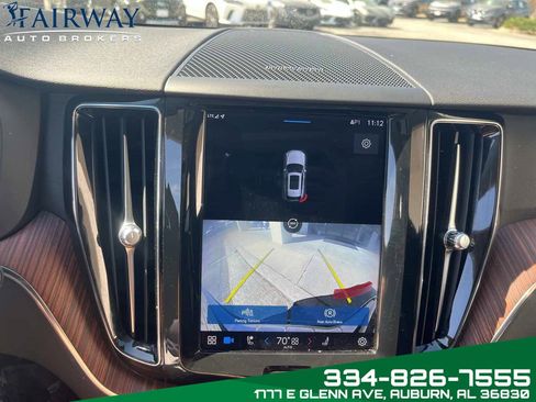 Used 2023 Volvo XC60 B5 Plus image 26