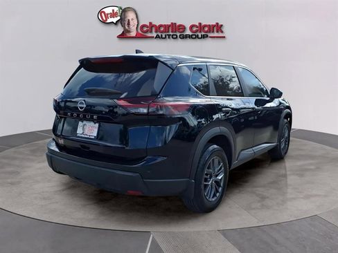 Used 2025 Nissan Rogue S image 5