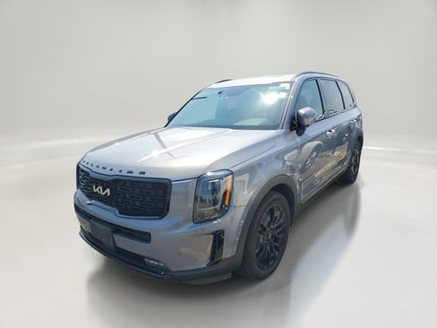 Used 2022 Kia Telluride SX w/ Nightfall Edition Package AWD/4WD image 2