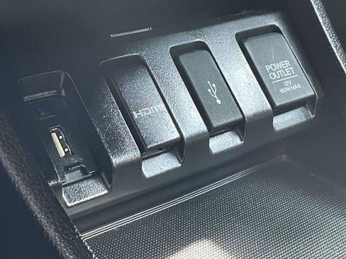 Used 2017 Honda HR-V EX-L image 32