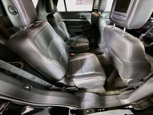 Used 2018 Ford Explorer Sport w/ Equipment Group 401A AWD/4WD image 29