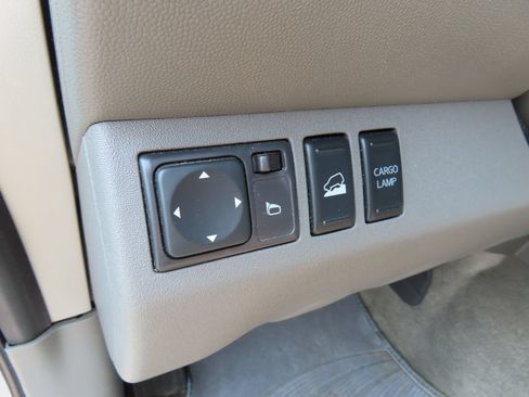 Used 2015 Nissan Frontier SV AWD/4WD image 13