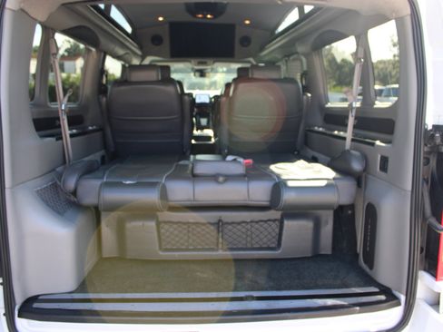 Used 2021 Ford Transit 150 Low Roof AWD image 9