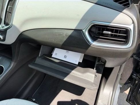 Used 2022 Chevrolet Equinox LS AWD/4WD image 40