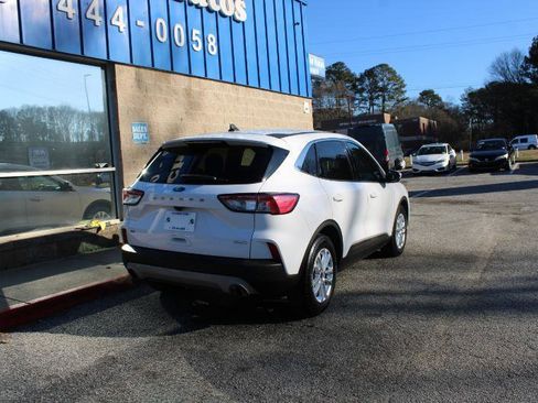 Used 2020 Ford Escape SE image 4