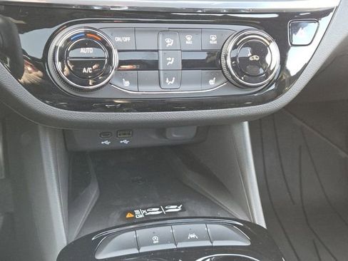 New 2026 Buick Envista Sport Touring w/ Convenience I Package FWD image 9