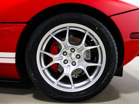 Used 2006 Ford GT RWD image 20
