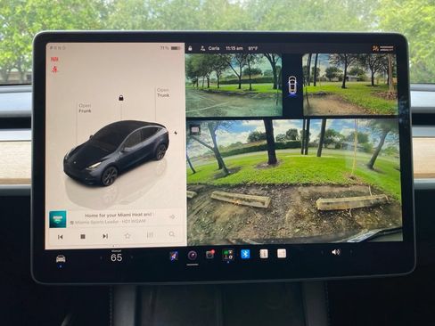 Used 2025 Tesla Model Y Long Range RWD image 27