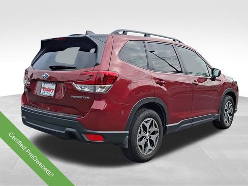 Used 2024 Subaru Forester Premium AWD/4WD image 6