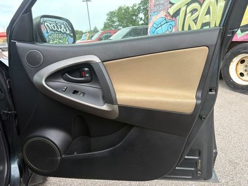 Used 2010 Toyota RAV4 2WD image 31