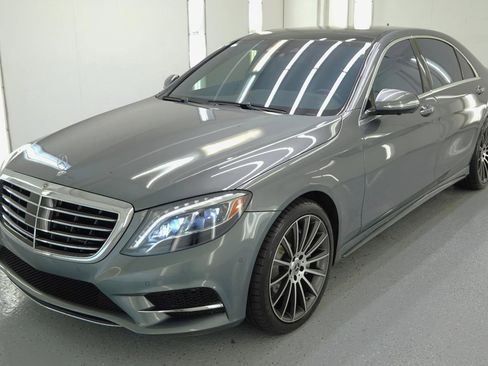 Used 2017 Mercedes-Benz S 550 Sedan w/ Sport Package w/ Sport Package image 4