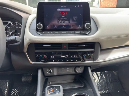 Used 2023 Nissan Rogue SV w/ SV Premium B Package FWD image 22
