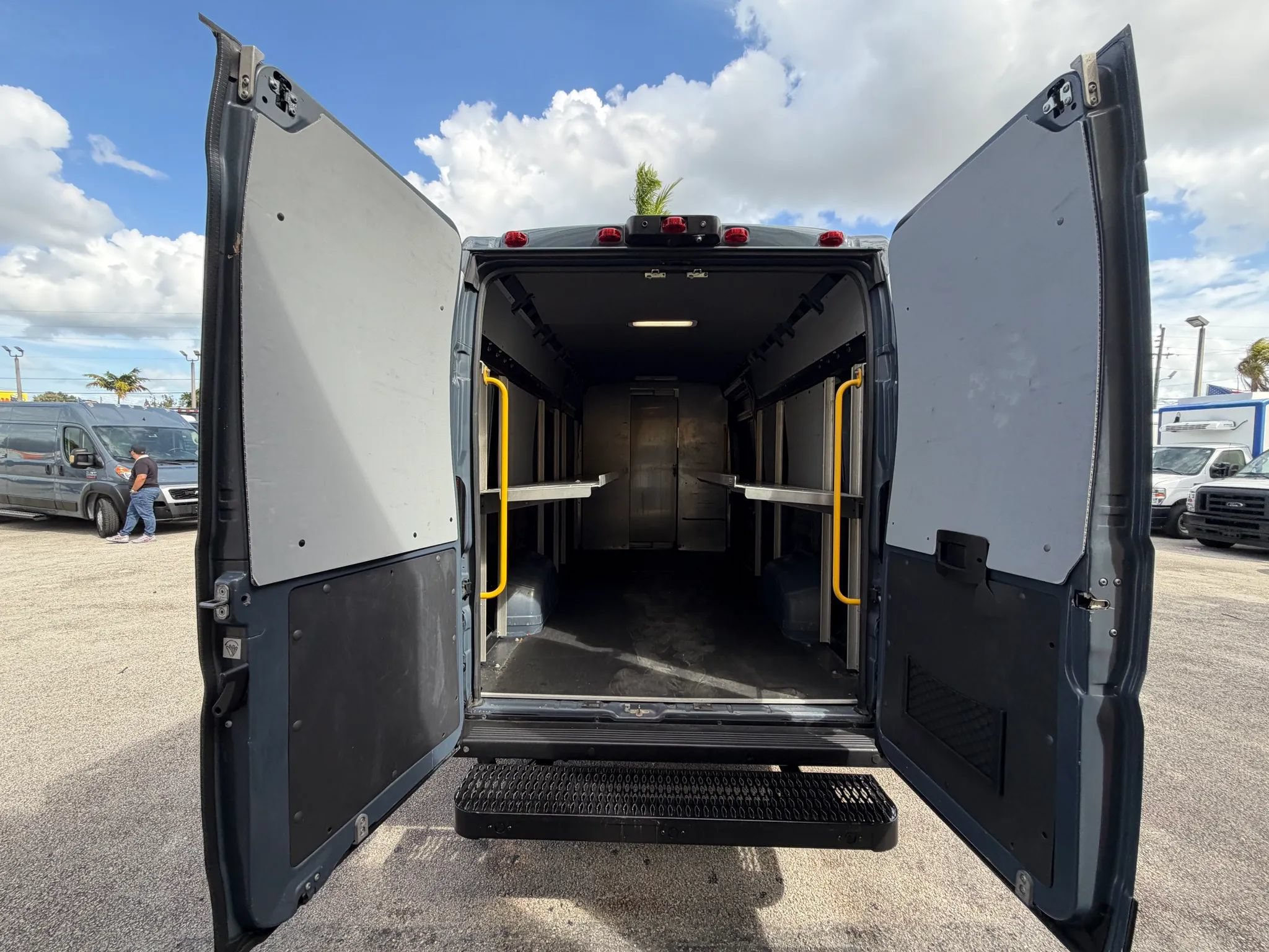 Used 2020 RAM ProMaster 3500 FWD image 5