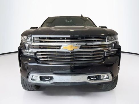 Used 2020 Chevrolet Silverado 1500 High Country w/ Technology Package image 2