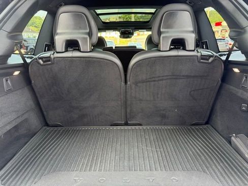 Used 2022 Volvo XC90 T8 R-Design w/ Advanced Package image 10