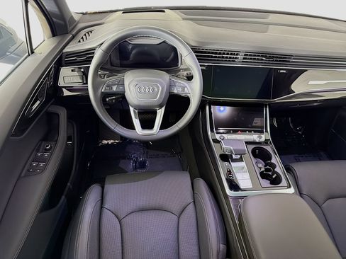 Used 2025 Audi Q7 3.0T Prestige w/ Prestige Package AWD/4WD image 24