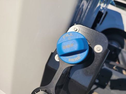 New 2025 Ford F550 4x4 SuperCab Super Duty image 17