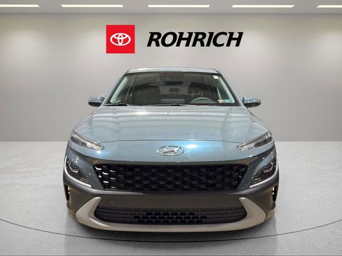 Used 2022 Hyundai Kona SE image 2