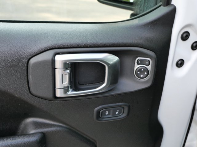 Used 2026 Jeep Gladiator Rubicon AWD/4WD image 16