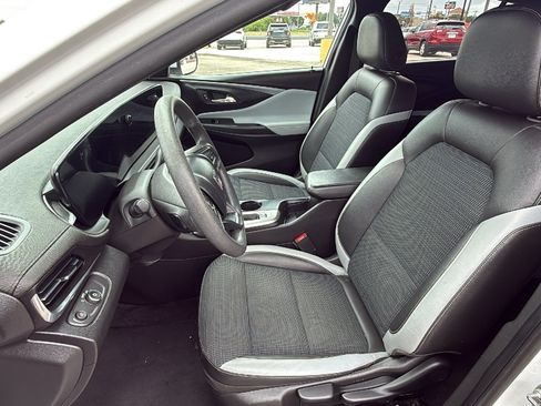 Used 2024 Buick Envista Preferred w/ Convenience II Package FWD image 13