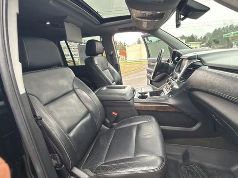Used 2017 Chevrolet Suburban LT image 59