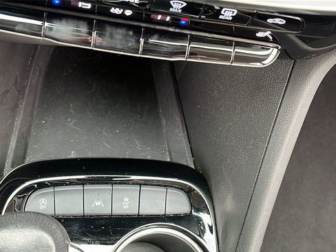 Used 2024 Buick Encore GX Avenir w/ Avenir Convenience Package image 28