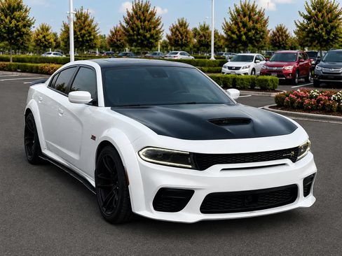 Used 2022 Dodge Charger Scat Pack RWD image 7