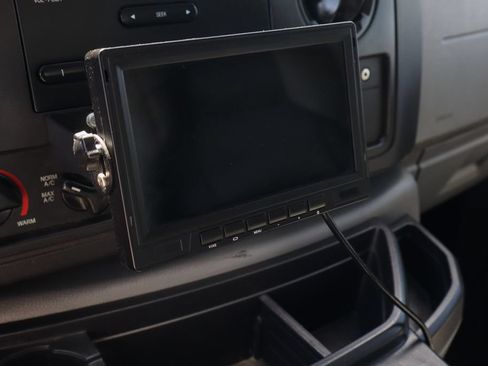 Used 2015 Ford E-450 and Econoline 450 Super Duty RWD image 30