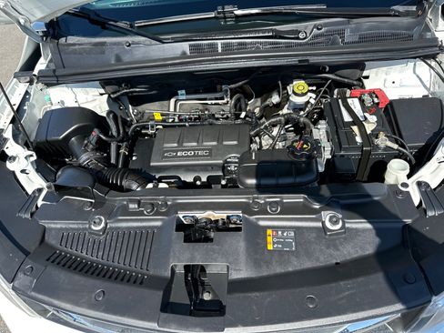 Used 2018 Chevrolet Trax LS AWD/4WD image 12
