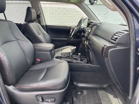 Used 2019 Toyota 4Runner TRD Off-Road Premium AWD/4WD image 16