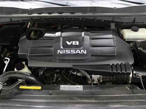 Used 2017 Nissan Titan SL w/ SL Towing Convenience Package RWD image 45