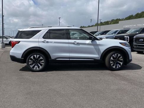 New 2026 Ford Explorer Platinum AWD/4WD image 2