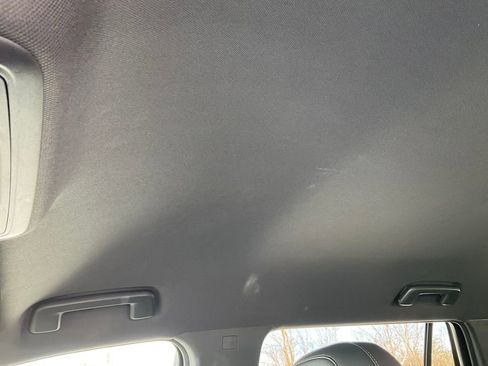 Used 2025 Chevrolet Equinox LT w/ Convenience Package II image 17