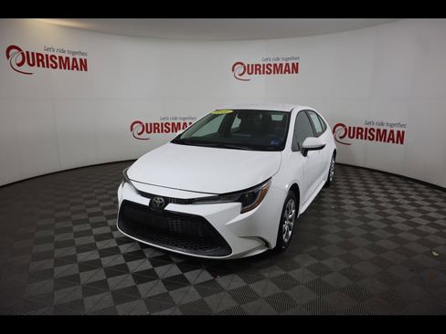 Used 2022 Toyota Corolla LE FWD image 2