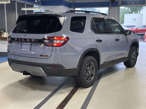 New 2026 Honda Pilot TrailSport image 5