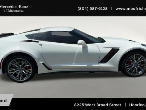 Used 2015 Chevrolet Corvette Z06 w/ 3LZ Preferred Equipment Group RWD image 3